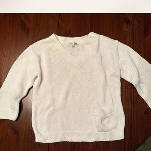 Avenue Women's White V-Neck Sweater